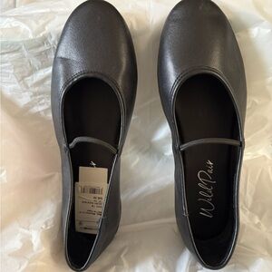 Wild Pair Black Faux Leather Ballet style Flats